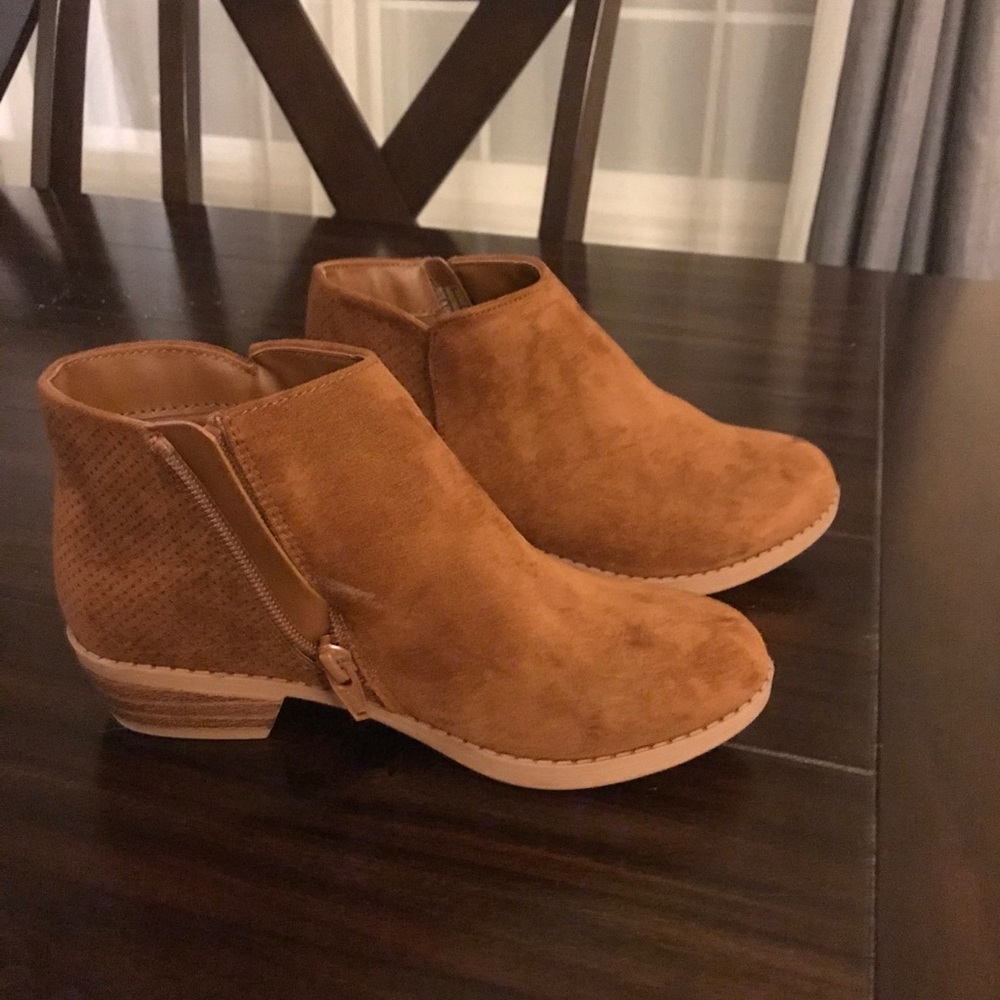 Girls ankle boots